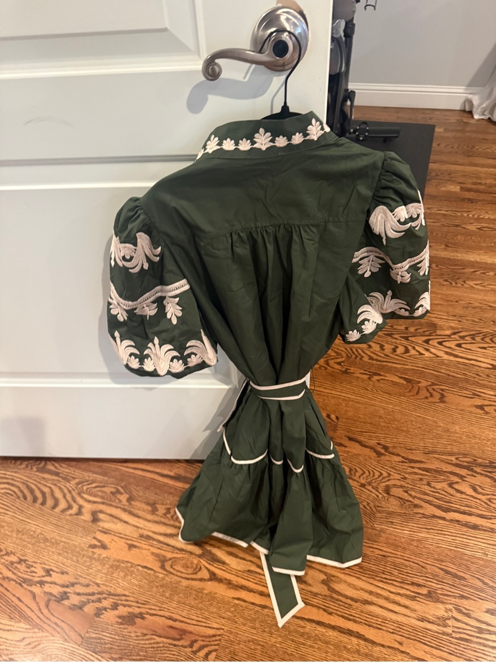Avara Dark Green Puff-Sleeve Embroidered Mini Dress with Cream Trim. Never worn - Picture 2 of 3